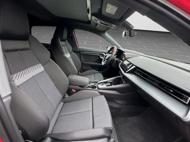 Audi A3 30 TFSI S-Line S-Tronic Sedan