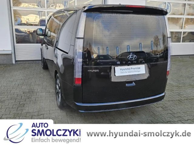 Hyundai Staria Signature