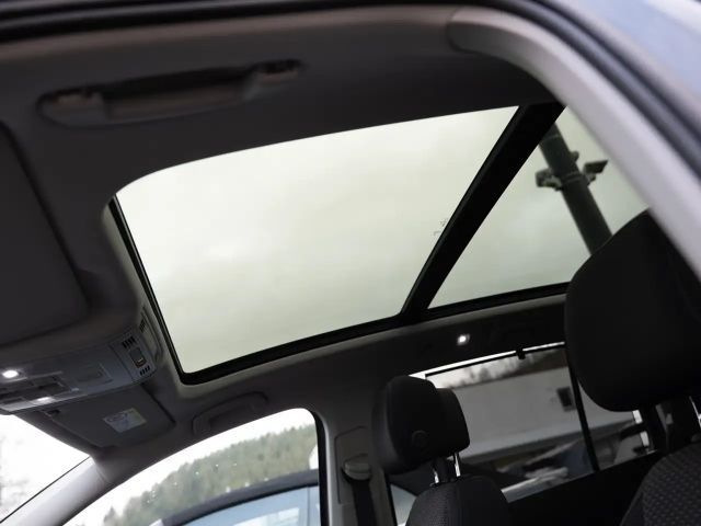 Volkswagen Touran 1.5 TSI Comfortline