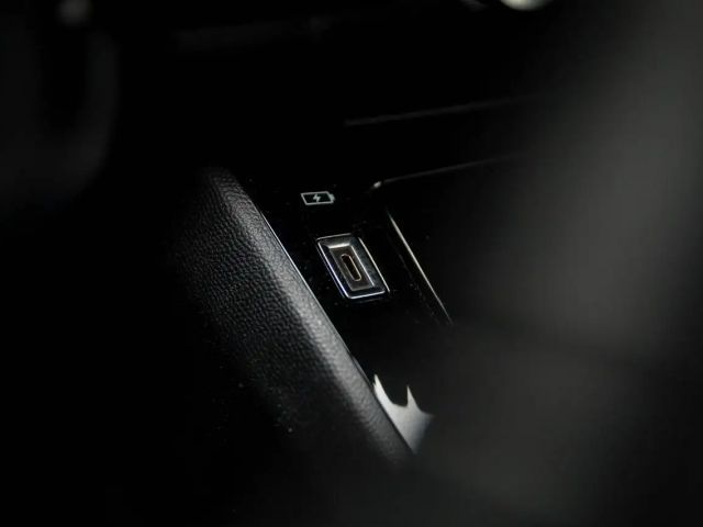 Peugeot 208 100pk MT6 | Camera | Navi. | Parkeers. v&a | Au...