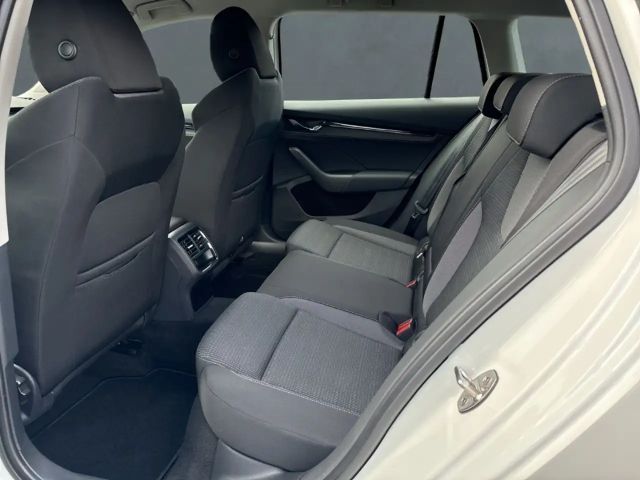 Skoda Octavia 1.4 TSI Ambition Combi iV