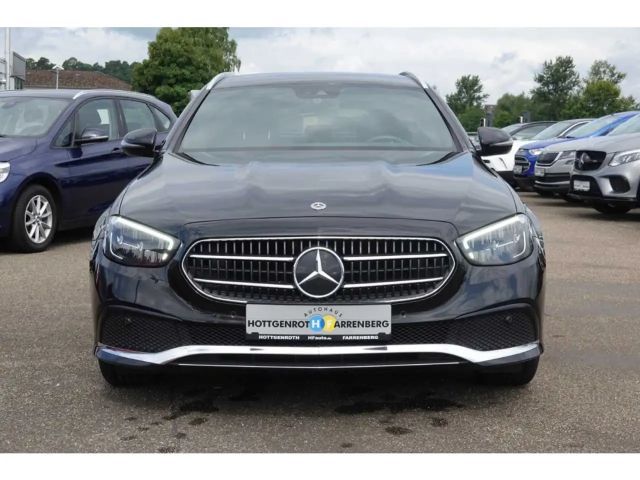 Mercedes-Benz E 200 AVANTGARDE E 200 d Estate