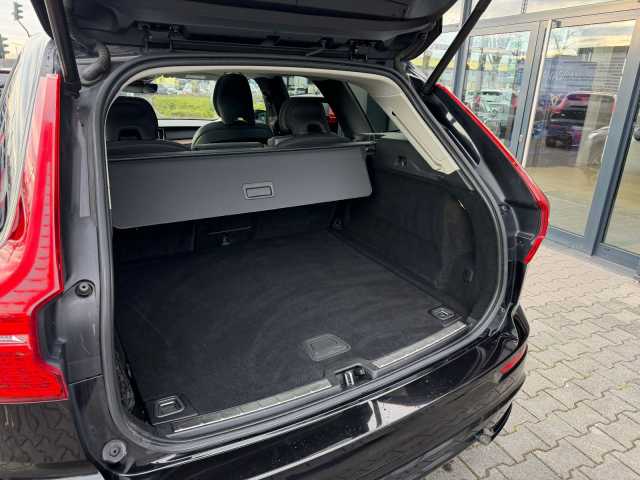 Volvo XC60 AWD Dark Ultimate
