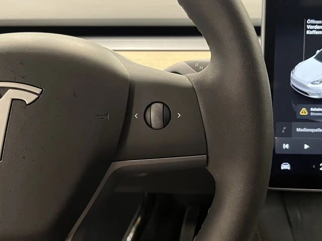 Tesla Model Y AWD Dual Motor Performance