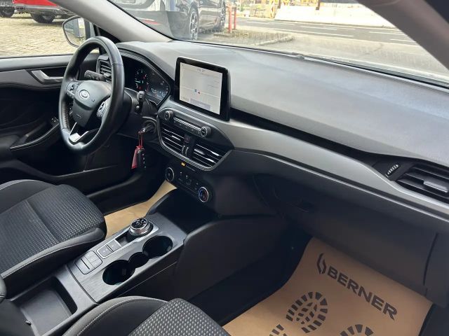 Ford Focus Cool & Connect