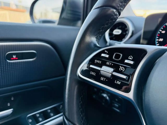 Mercedes-Benz GLA 200 GLA 200 d Progressive