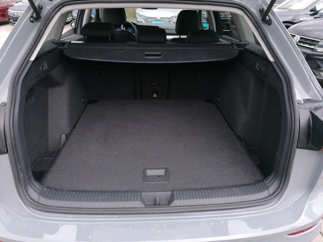 Volkswagen Golf 1.0 TSI Golf VIII Move Variant