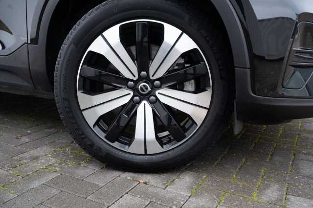 Volvo XC40 Core Recharge