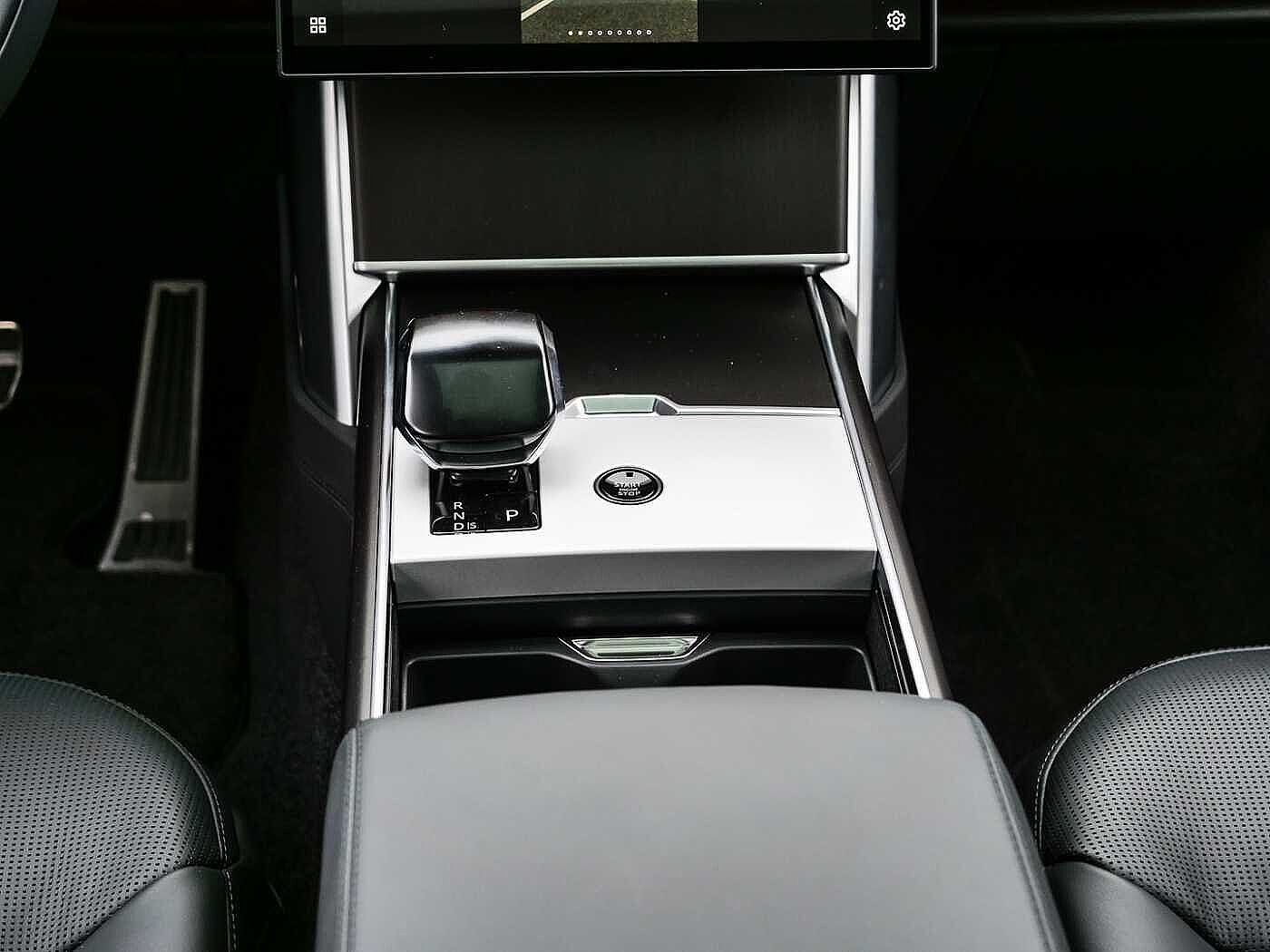 Land Rover Range Rover P615 SV