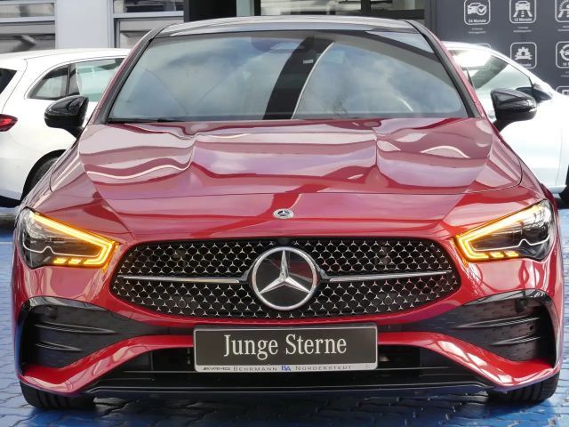 Mercedes-Benz CLA 200 AMG Line Coupé