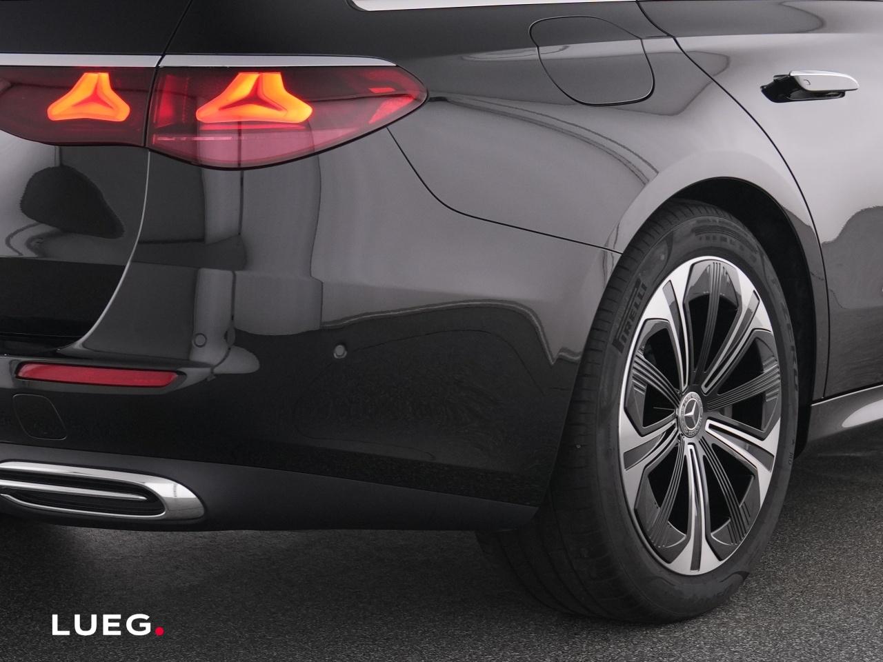 Mercedes-Benz E 300 AVANTGARDE Estate