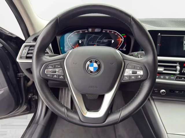 BMW 318 *** M-FELGEN *** DRIVING ASSIST. PROFESSIONAL ***