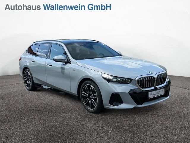 BMW 520 520d M-Sport Touring