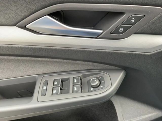 Volkswagen Golf 1.5 TSI Golf VIII Pro