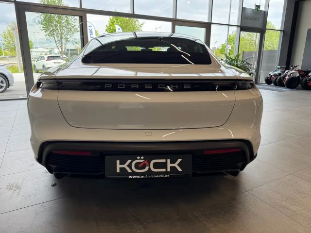 Porsche Taycan S Turbo