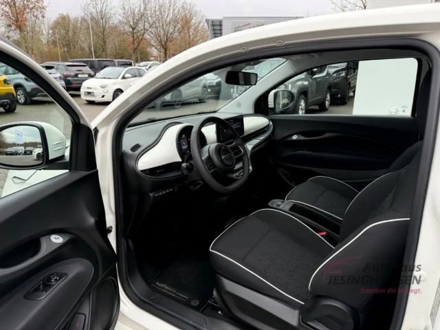 Fiat 500e 3+1+Klimaaut.+Keyless+Tempomat+Schildererkennung