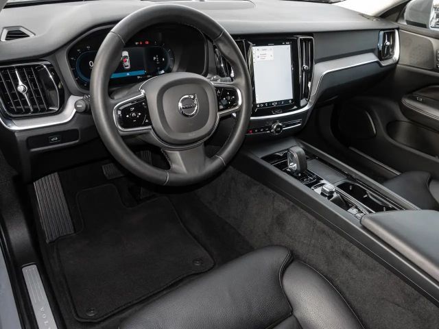 Volvo V60 Cross Country AWD Plus