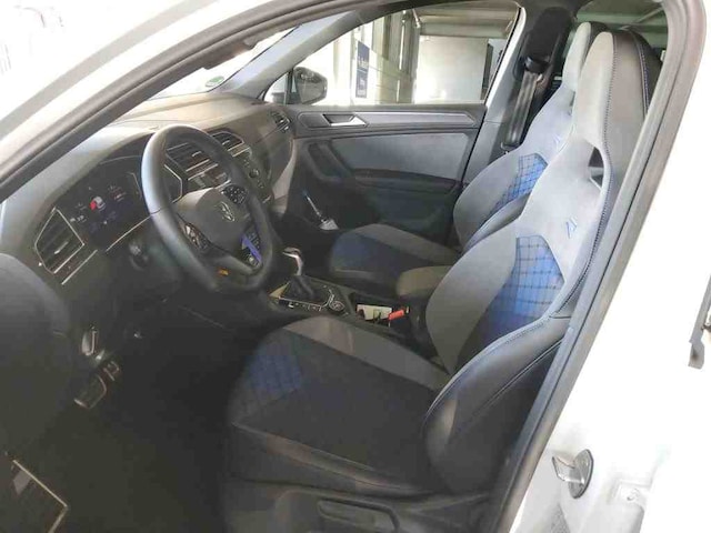 Volkswagen Tiguan *Sonderleasing! Akrapovic Matrix DCC ACC Sitzh