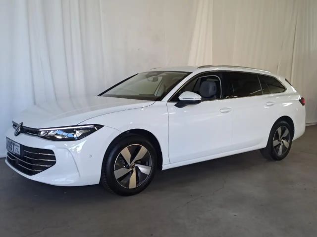 Volkswagen Passat 1.5 eTSI Business DSG Variant