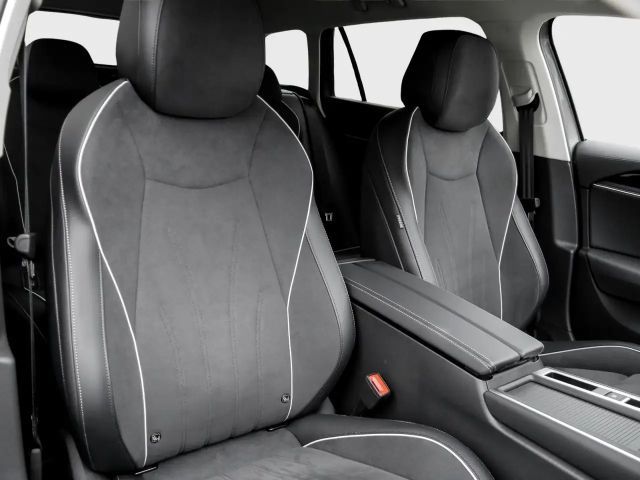 Volkswagen Passat 1.5 eTSI Business DSG Variant