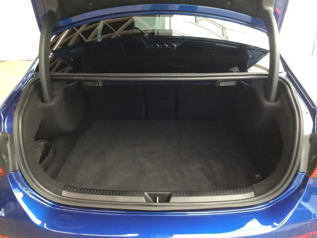 Mercedes-Benz A 250 4MATIC AMG Line Premium