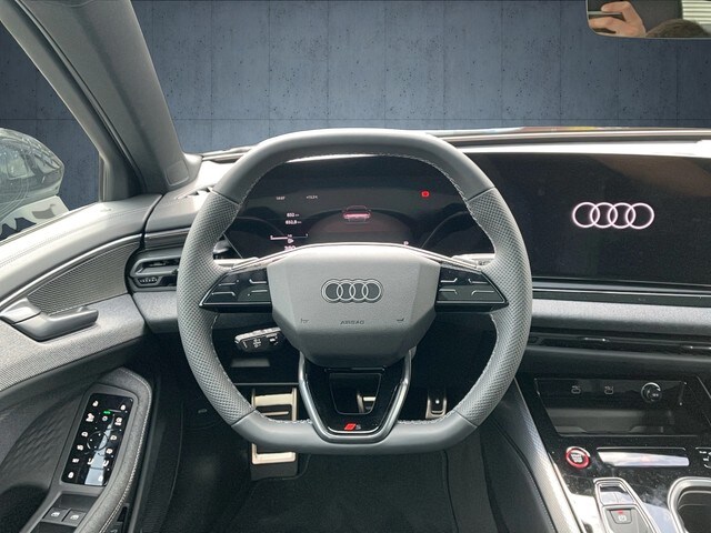 Audi A6 Avant Quattro S-Tronic