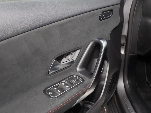 Mercedes-Benz A 250 A 250 e Hatchback