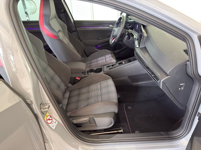 Volkswagen Golf 2.0 TSI Golf VIII