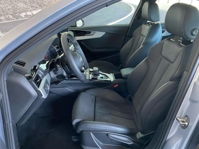 Audi A4 35 TFSI S-Line Sedan