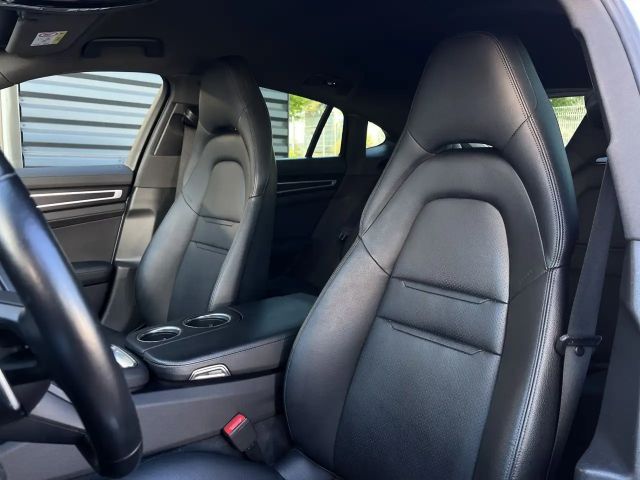 Porsche Panamera 4 E-Hybrid