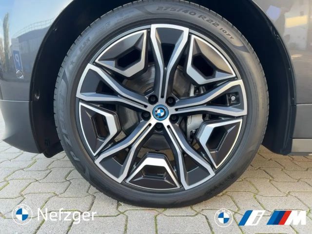 BMW iX xDrive40