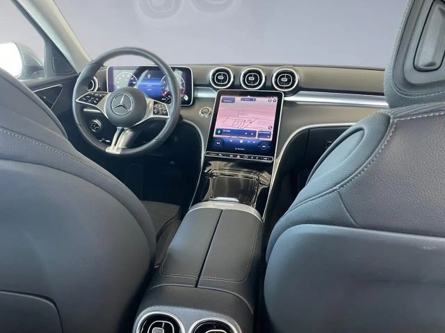 Mercedes-Benz C 200 AVANTGARDE Sedan