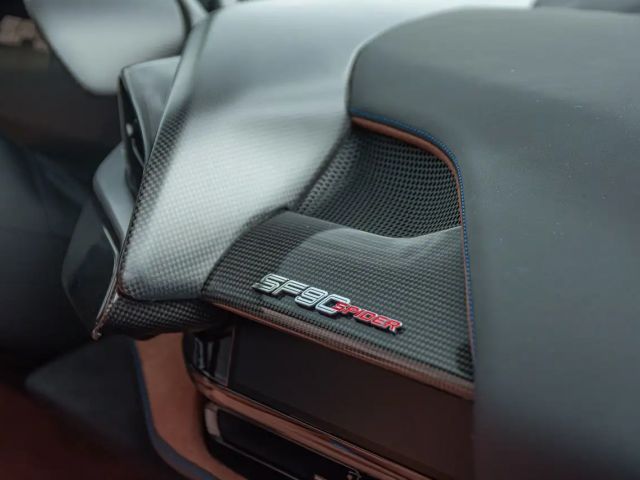 Ferrari SF90 Spider