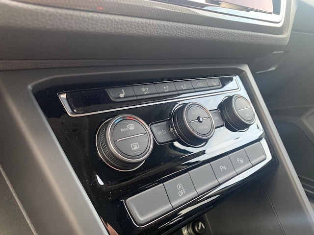 Volkswagen Touran 1.5 TSI DSG R-Line