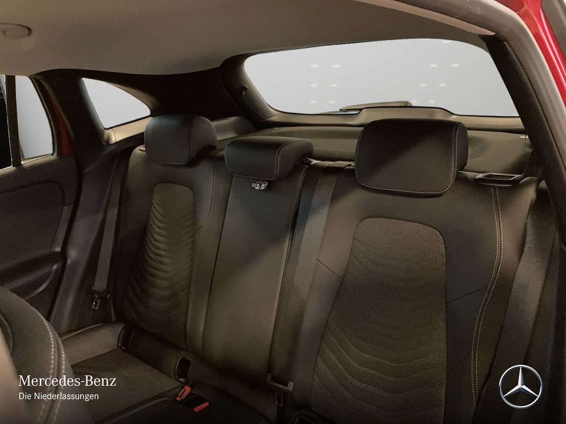 Mercedes-Benz GLA 250 4MATIC Progressive