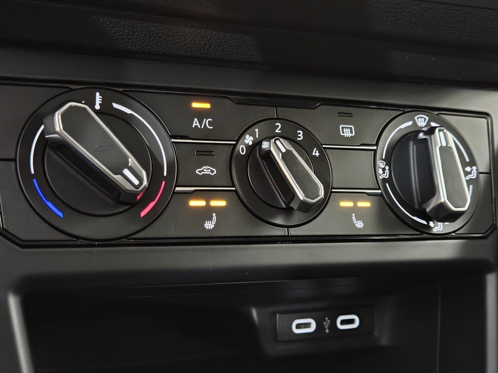 Volkswagen Taigo TSI Limited Sitzheizung LED Scheinwerfer..