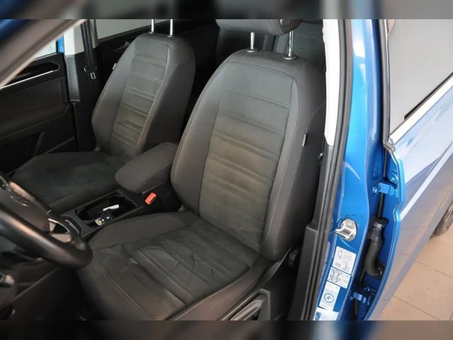 Volkswagen Touran 2.0 TDI Highline R-Line