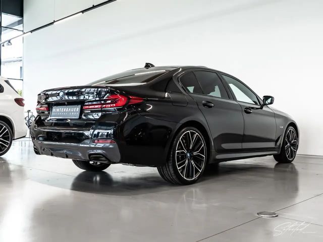 BMW 530 530e M-Sport Sedan xDrive