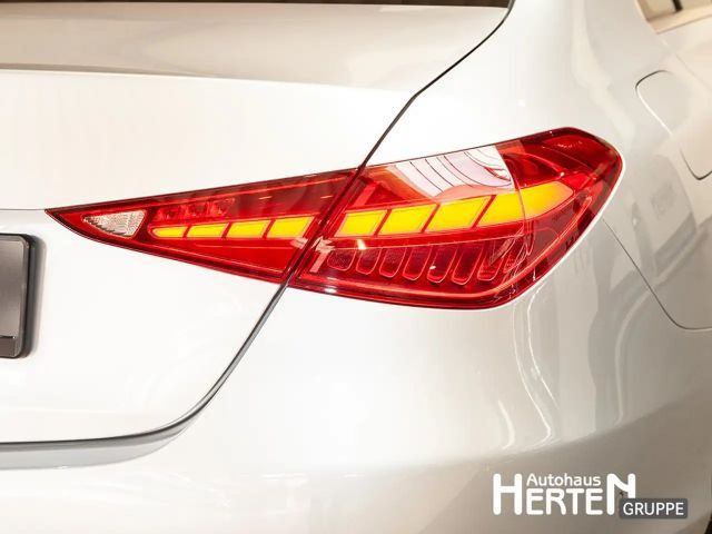 Mercedes-Benz C 200 AVANTGARDE Sedan