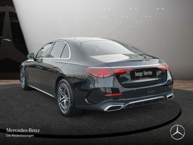 Mercedes-Benz E 220 AMG Line E 220 d Sedan