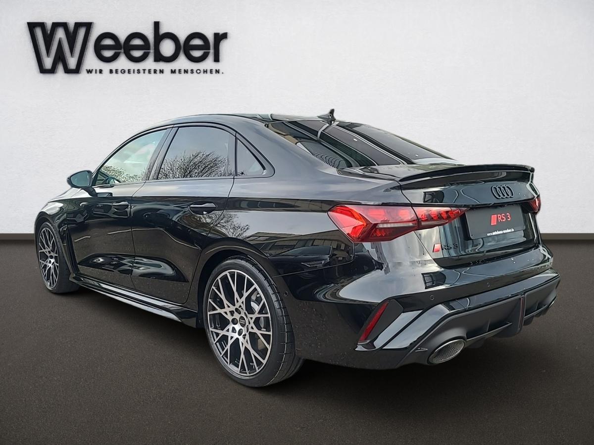 Audi RS3 Quattro S-Tronic Sedan
