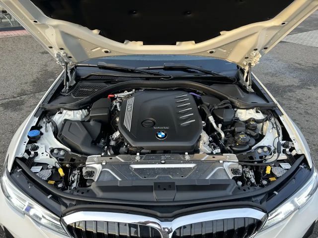 BMW 330 330d M-Sport Touring xDrive