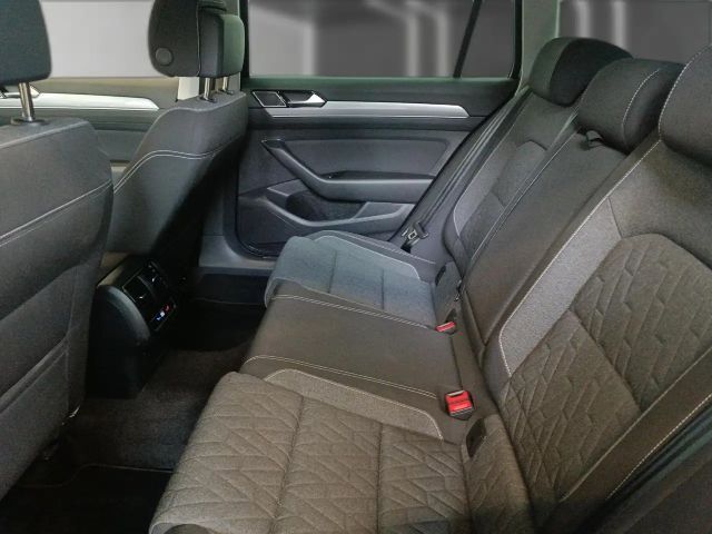 Volkswagen Passat 1.5 TSI Business DSG