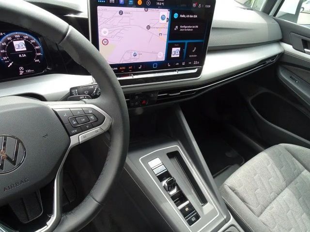 Volkswagen Golf 1.5 eTSI DSG Golf VIII Life