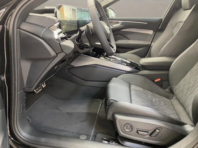 Audi A6 Avant Quattro S-Tronic