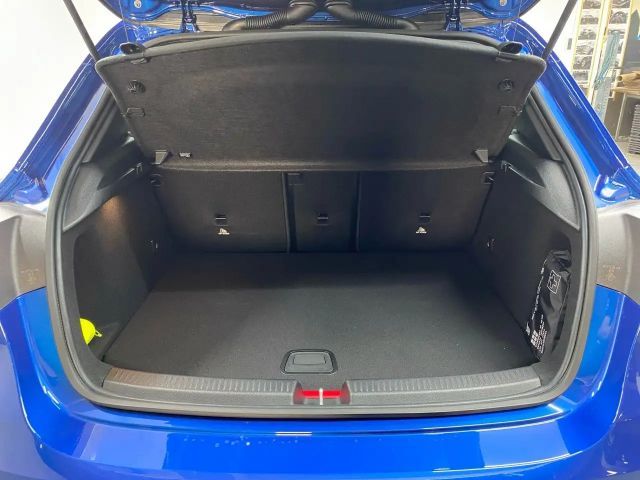 Mercedes-Benz A 250 A 250 e AMG Line