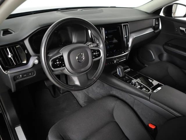 Volvo V60 AWD R-Design Recharge T8