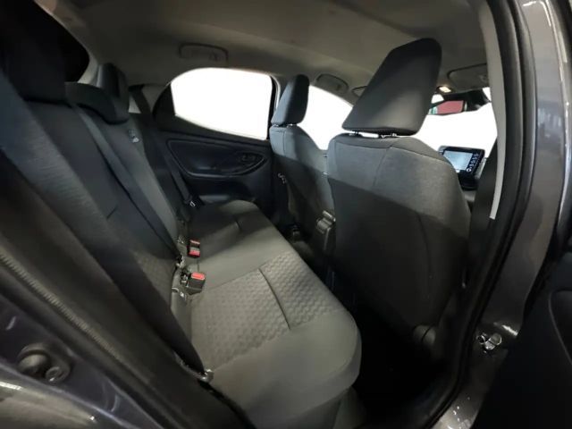 Toyota Yaris Hatchback Hybride Team D