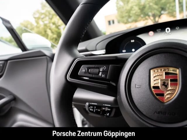 Porsche Macan 4