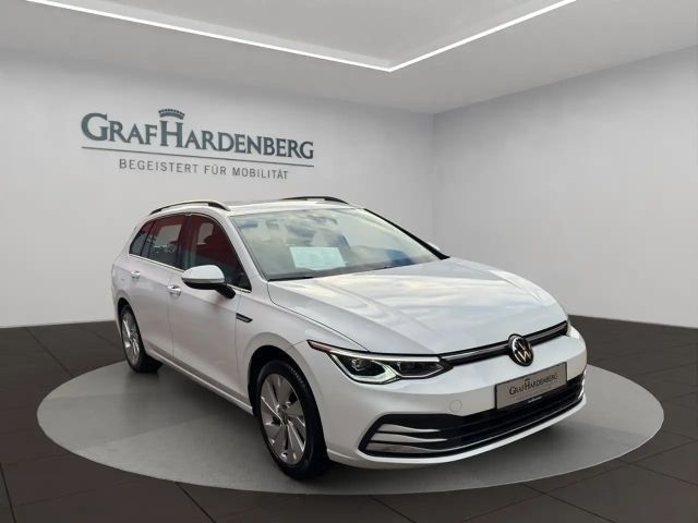 Volkswagen Golf 1.5 eTSI DSG Style Variant